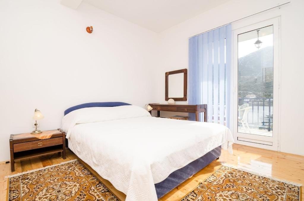 Apartments Lampalo Okuklje Экстерьер фото