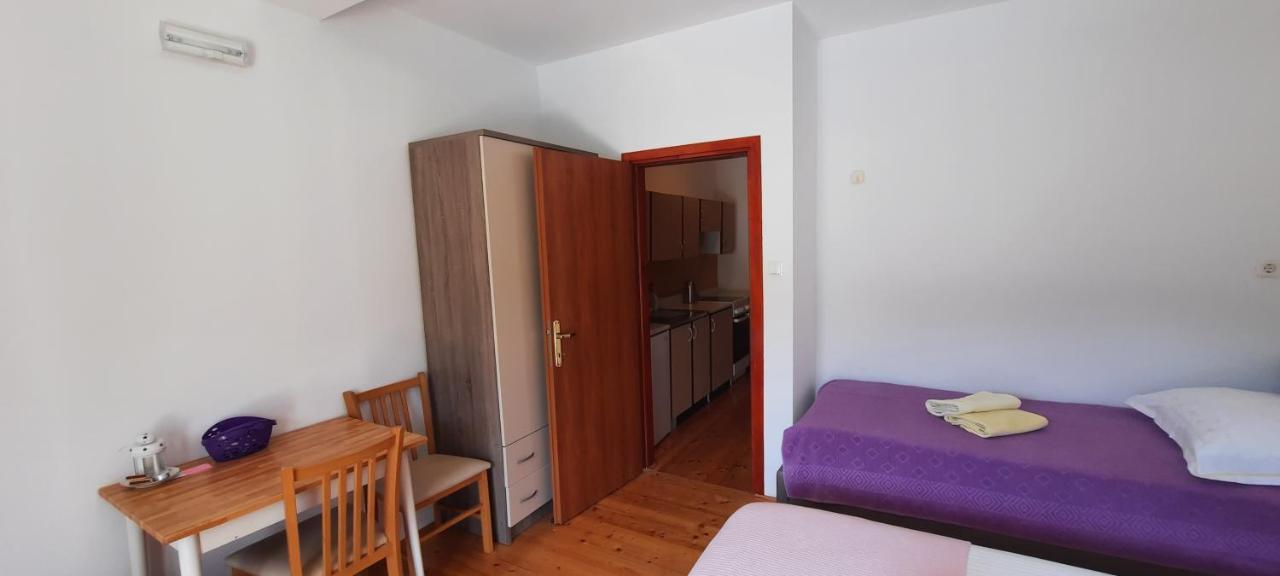 Apartments Lampalo Okuklje Экстерьер фото